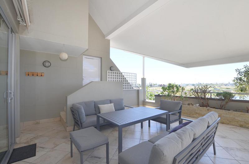 To Let 1 Bedroom Property for Rent in Bloubergstrand Western Cape